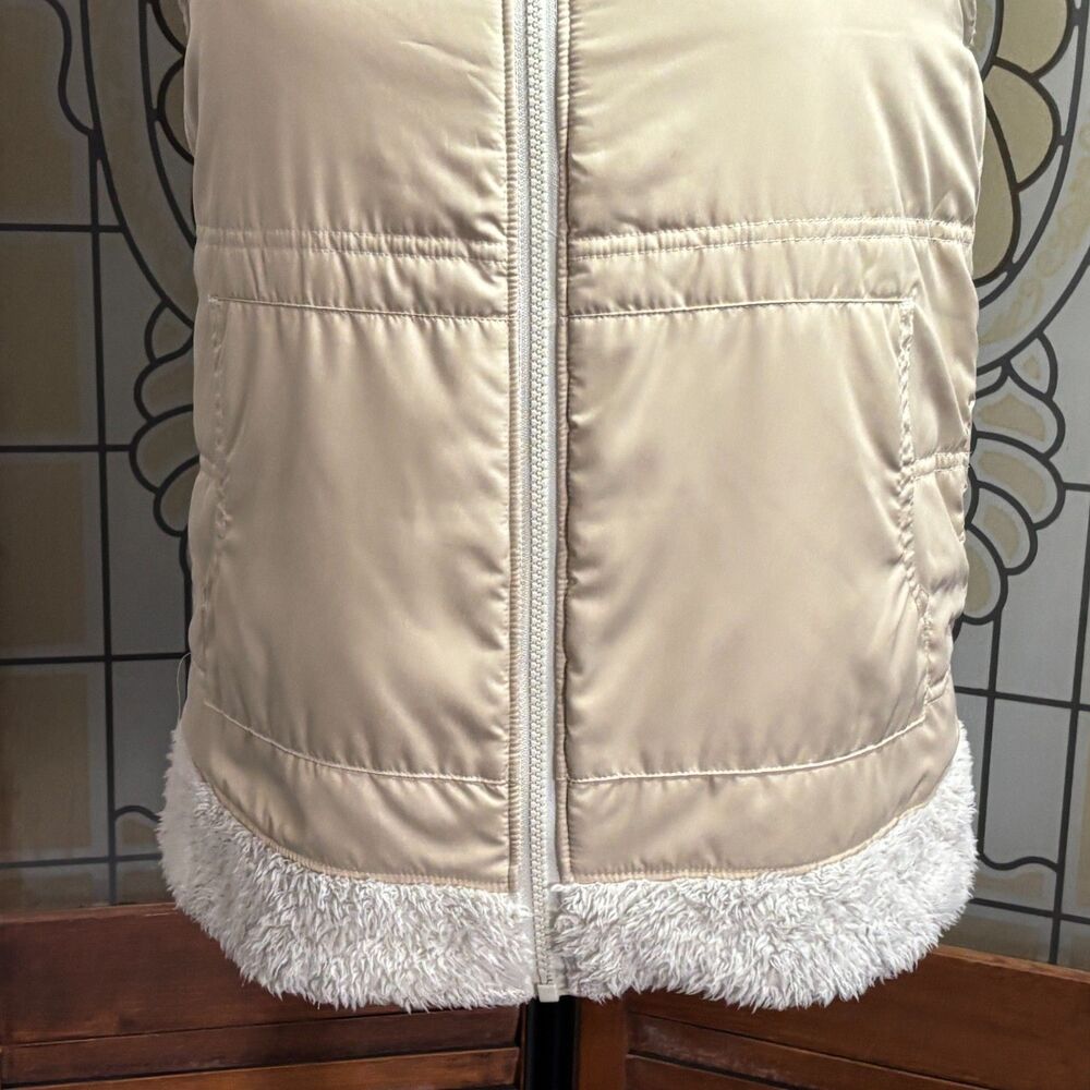 Patagonia Women's Vest Los Gatos Ivory Beige Tan Reversible Hooded Sherpa Size S - Picture 7 of 14